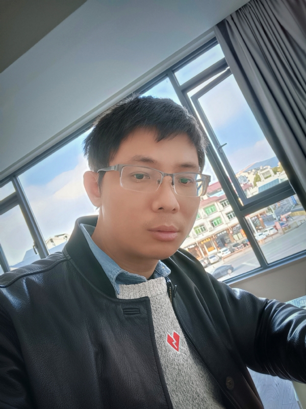 也许只是缺少一个拥抱的第二张照片--武夷山残疾人相亲网